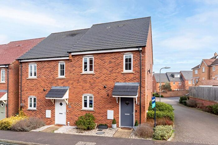 2 Bedroom Semi Detached House For Sale In Campbell Lane, Pitstone, LU7