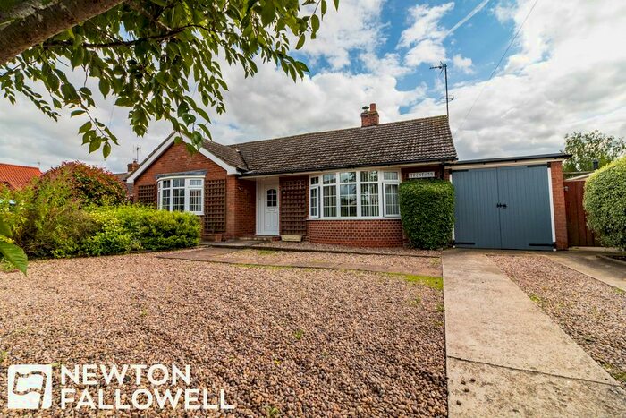 2 Bedroom Bungalow For Sale In Low Street, East Drayton, DN22
