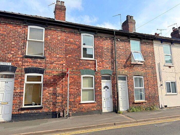 2 Bedroom Terraced House For Sale In Cross Street, Lincoln, LN5
