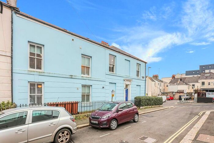 6 Bedroom Property To Rent In Beaumont Place, Plymouth, Devon PL4