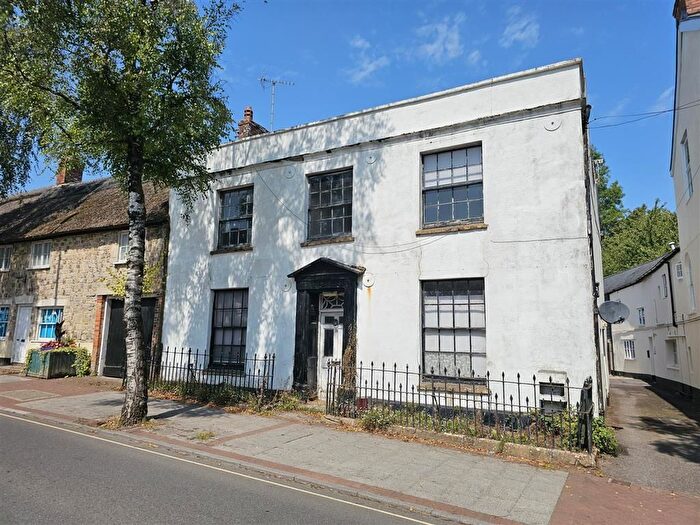 5 Bedroom End Of Terrace House For Sale In High Street, Chard, TA20