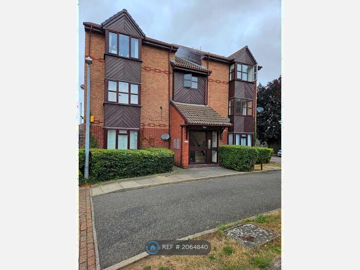 Studio To Rent In Farley Road, Gravesend, DA12