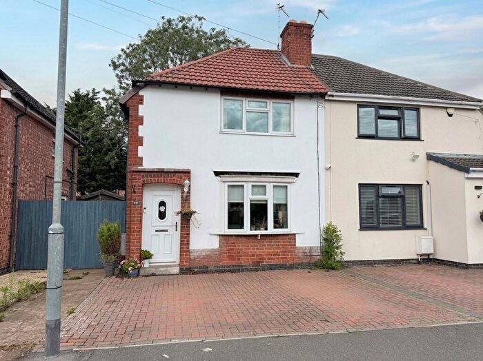 3 Bedroom Semi-Detached House For Sale In Burleigh Avenue, Wigston, LE18