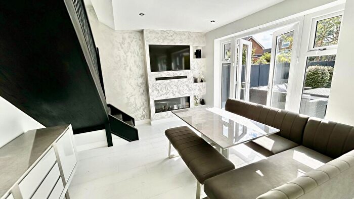 4 Bedroom Detached House For Sale In Newhouse Road, Hopwood, Heywood, OL10