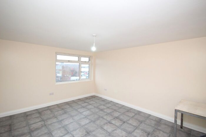 2 Bedroom Flat To Rent In Greens Court, Wembley, Middlesex, HA9