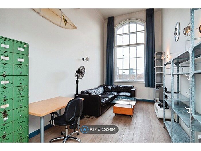 1 Bedroom Flat To Rent In Bow Quarter, London, E3