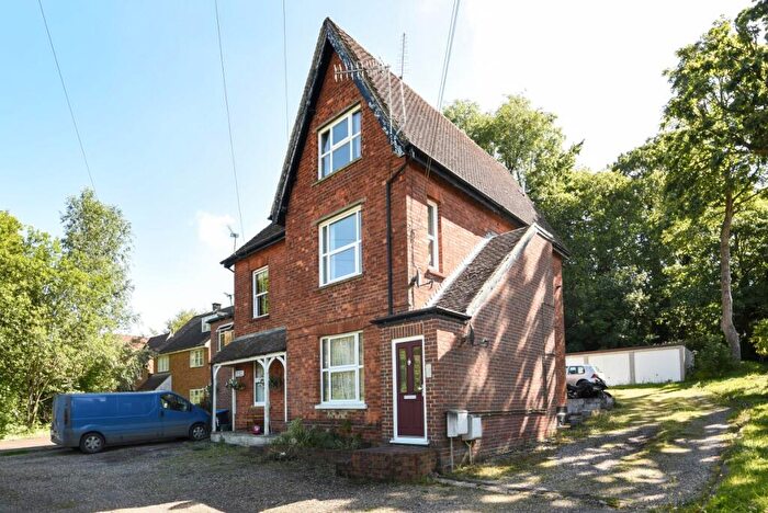 1 Bedroom Flat To Rent In Mid Street South Nutfield, RH1