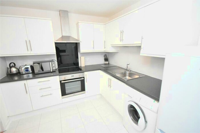 2 Bedroom Flat To Rent In Mountview Gardens, Rosemount, Aberdeen, AB25