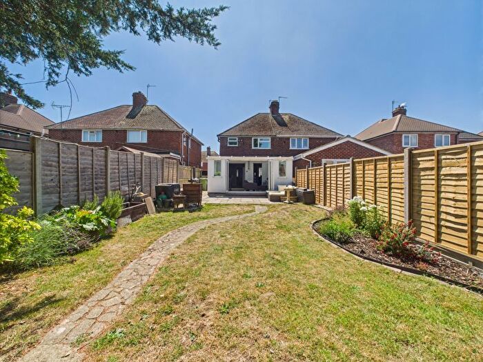 3 Bedroom Semi-Detached House For Sale In Holtham Avenue, Churchdown, GL3