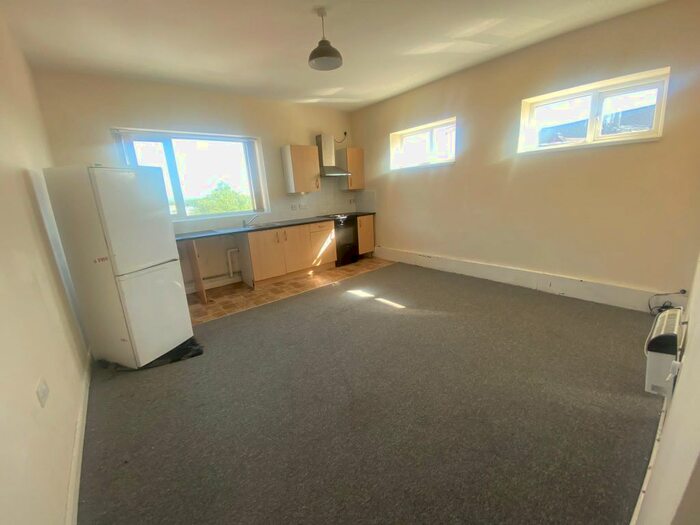 1 Bedroom Flat To Rent In Nottingham Road, Ripley, DE5