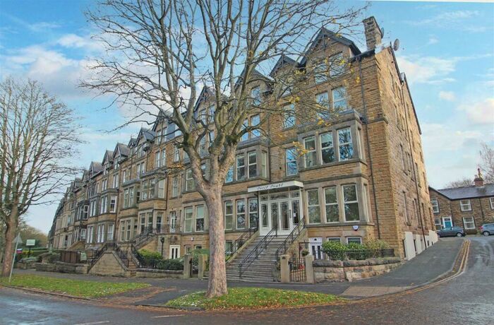 2 Bedroom Flat To Rent In Cecil Court, Harrogate, HG2