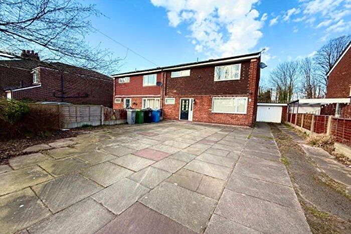 3 Bedroom Semi-Detached House To Rent In Lindsell Road, Altrincham, WA14