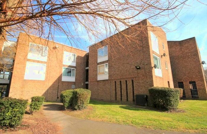 1 Bedroom Studio To Rent In De Havilland Way, Stanwell, Staines-Upon-Thames, Surrey, TW19