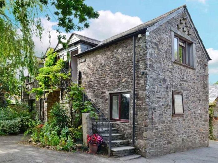 5 Bedroom Equestrian Facility For Sale In Devon/Cornwall Border - Equestrian Business- Acres, PL15