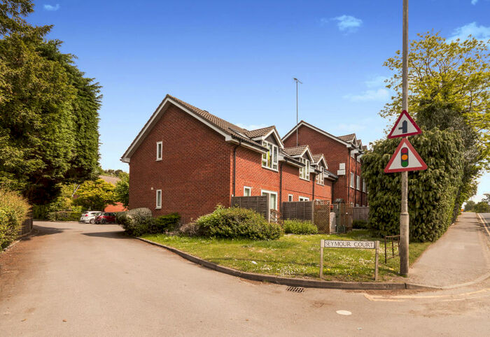 Studio To Rent In Seymour Court, Crowthorne, RG45