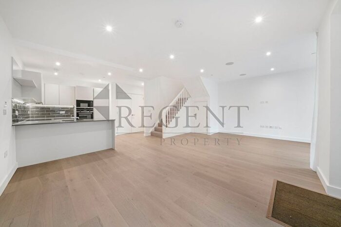 2 Bedroom Maisonette For Sale In The Crosse, New Tannery Way, SE1