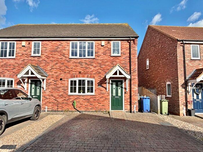 3 Bedroom Semi Detached House For Sale In Forest Way, Humberston, DN36