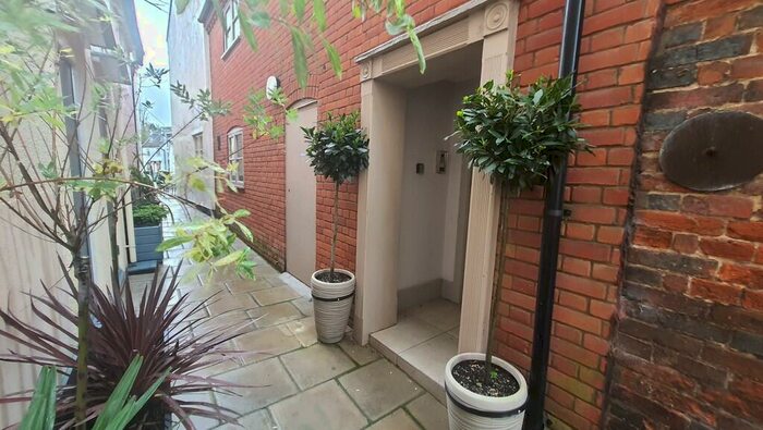 1 Bedroom Apartment To Rent In Market Place, Bungay, NR35