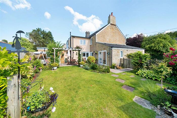4 Bedroom Semi-Detached House For Sale In West Way, West Street, Broadwindsor, DT8