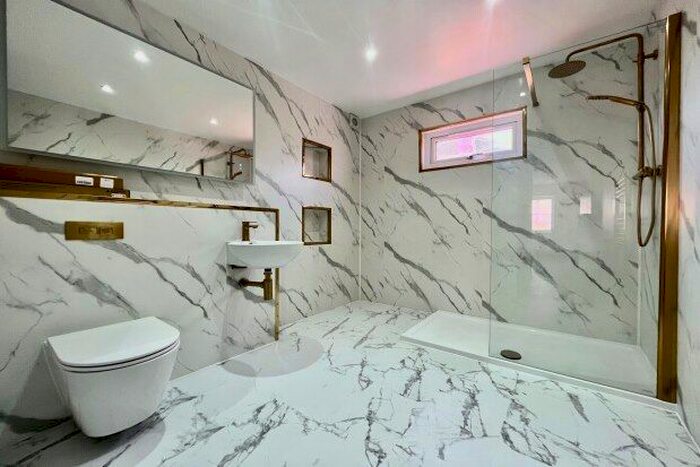 4 Bedroom Property To Rent In Frances Avenue, Warwick, CV34