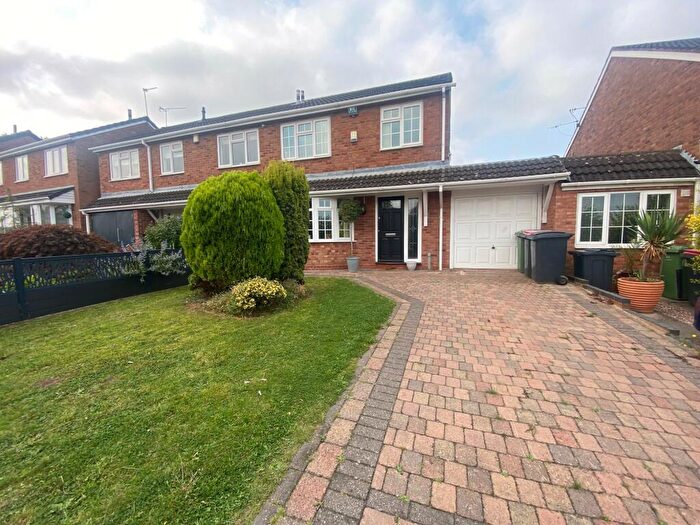 3 Bedroom House To Rent In Temple Way, Coleshill., B46