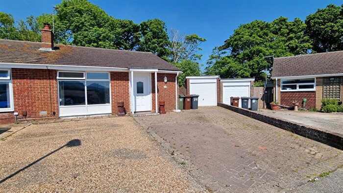 2 Bedroom Bungalow To Rent In Dymchurch Close, Polegate, BN26