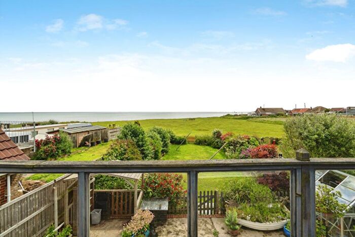 3 Bedroom Bungalow For Sale In California Crescent, California, Great Yarmouth, Norfolk, NR29