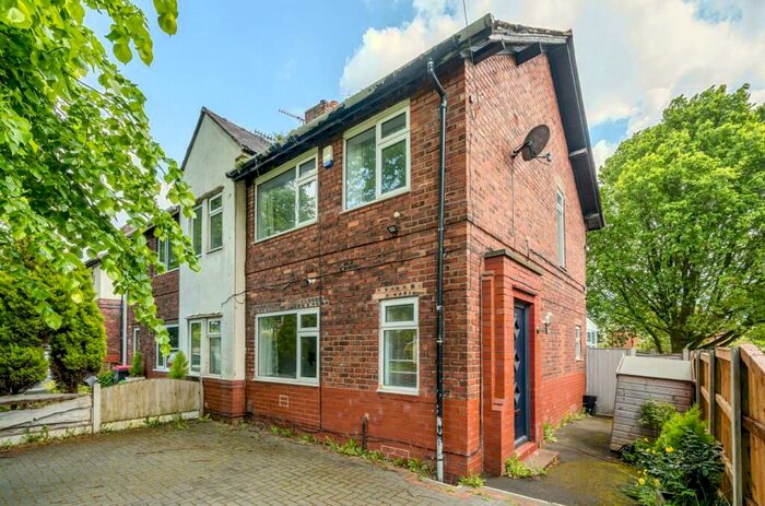3 Bedroom Semi-Detached House To Rent In Hilton Crescent, Worsley, Manchester, M28