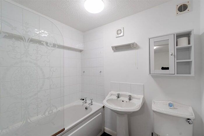 1 Bedroom Flat To Rent In Alexandra Road, Ford, Plymouth, PL2