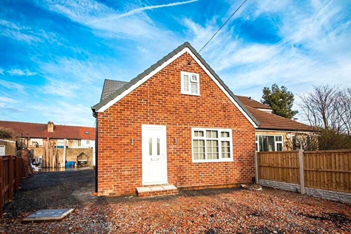 2 Bedroom Semi-Detached House To Rent In Lawrence Gardens, Leeds, West Yorkshire, LS8