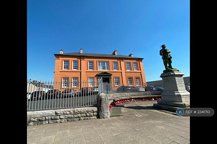 2 Bedroom Flat To Rent In Plas Y Milwr, Carmarthen, SA31