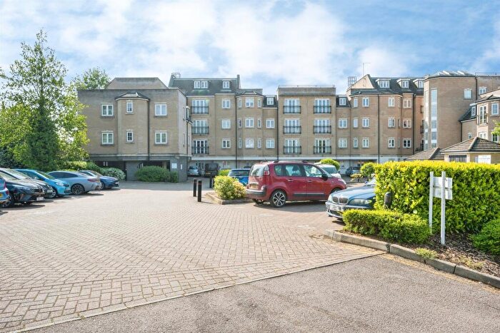 2 Bedroom Flat For Sale In Lake Street, Leighton Buzzard, LU7