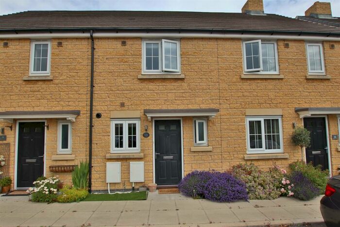 2 Bedroom House To Rent In Sandown Crescent, Corsham, SN13