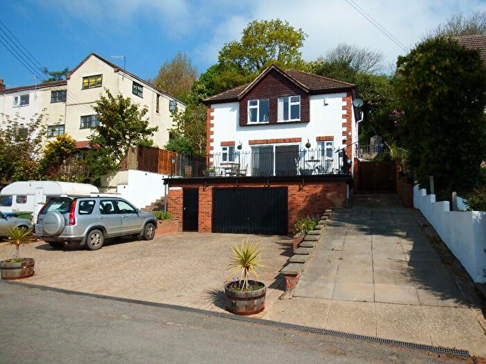 5 Bedroom Detached House For Sale In Poplar Road, CV47