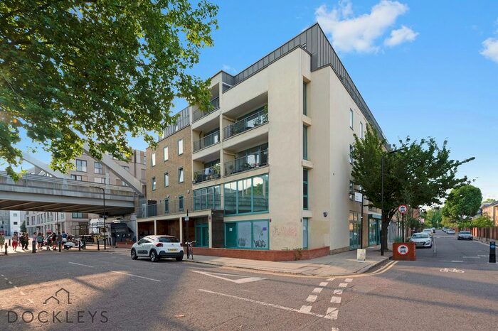 3 Bedroom Flat To Rent In Dunston Road, Shoreditch, E8