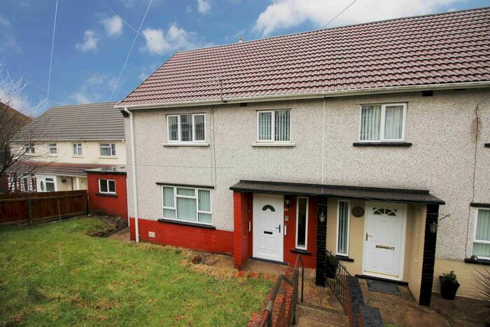 3 Bedroom Semi-Detached House To Rent In Hughes Street, Penygraig, CF40