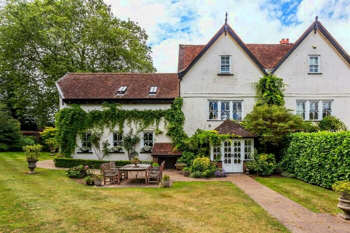 3 Bedroom Link Detached House For Sale In The Street, Albury, Guildford, Surrey, GU5