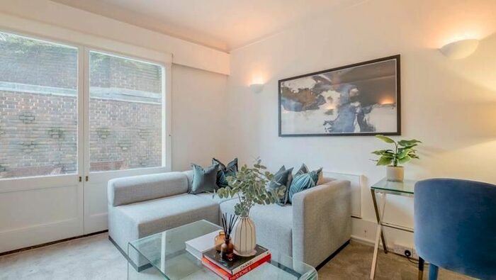 2 Bedroom Flat To Rent In Strathmore Court, Park Road, St Johns Wood, London, NW8