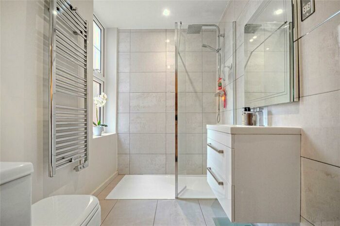 2 Bedroom Apartment To Rent In Exmouth, Devon, EX8