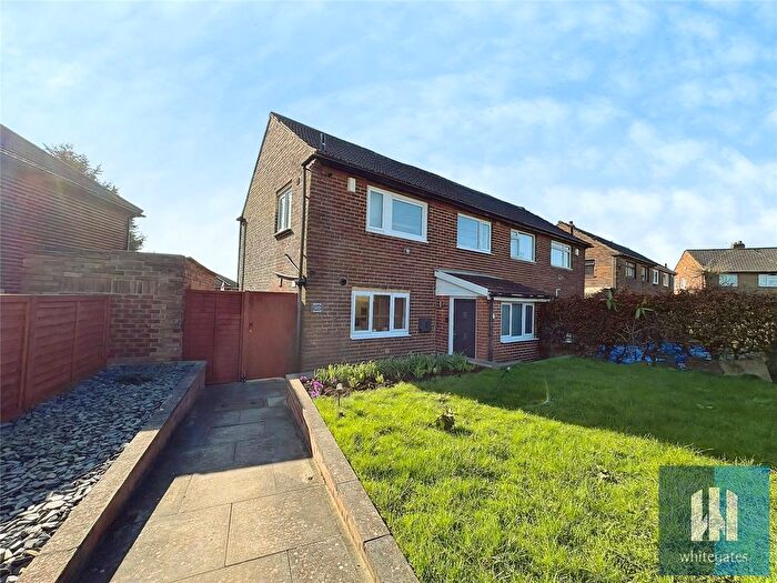 3 Bedroom Semi Detached House For Sale In Northway Crescent, Mirfield, WF14