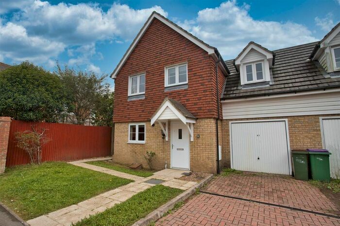 3 Bedroom End Of Terrace House To Rent In Pannell Drive, Hawkinge, CT18