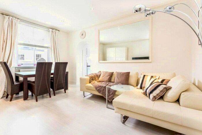 2 Bedroom Flat To Rent In Regents Court, Randolph Avenue, Maida Vale, London, W9