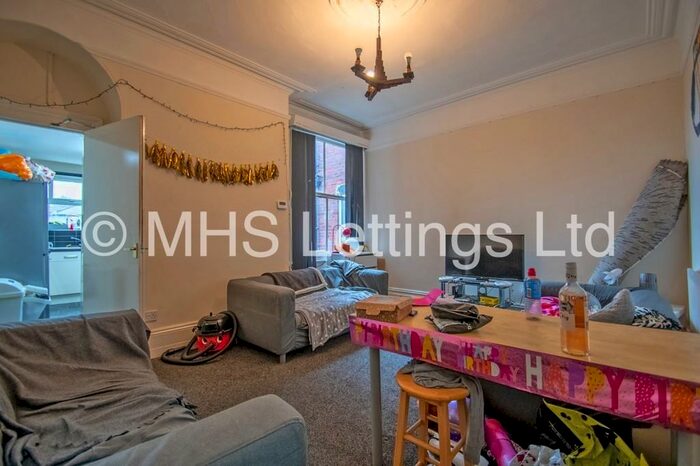7 Bedroom Terraced House To Rent In Regent Park Terrace, Leeds, LS6