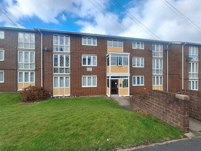 2 Bedroom Flat To Rent In Greenhill Road, Wakefield, WF1