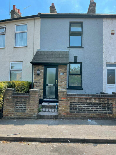 2 Bedroom Terraced House To Rent In Crescent Road, Erith, Kent, DA8