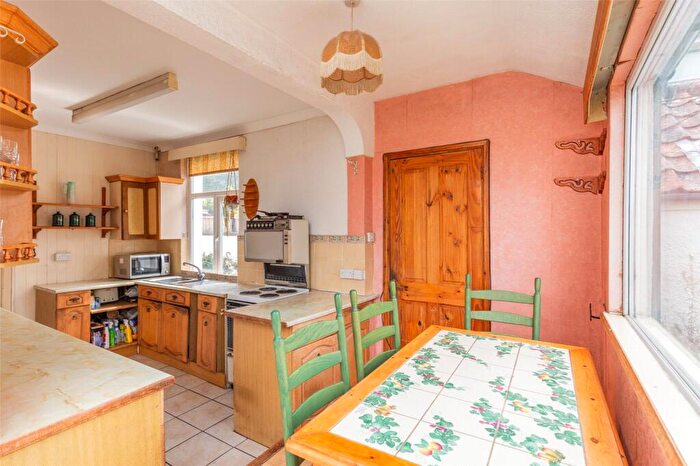 3 Bedroom Semi-Detached House For Sale In Falcondale Road, Bristol, BS9