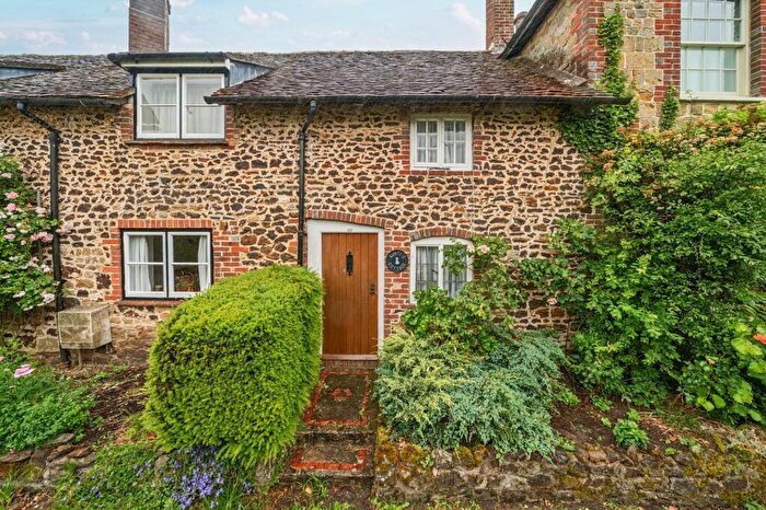 1 Bedroom Cottage For Sale In The Alley, Stedham, GU29