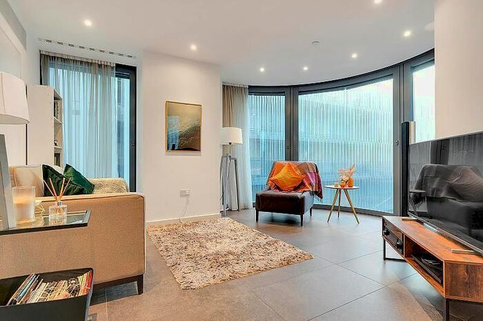 2 Bedroom Flat To Rent In Chronicle Tower, Lexicon B City Road, Islington, Angel, Old Street, London, EC1V