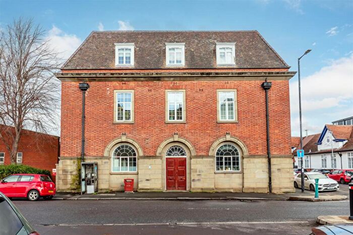 2 Bedroom Apartment For Sale In Smyths Close, Avonmouth, Bristol, BS11