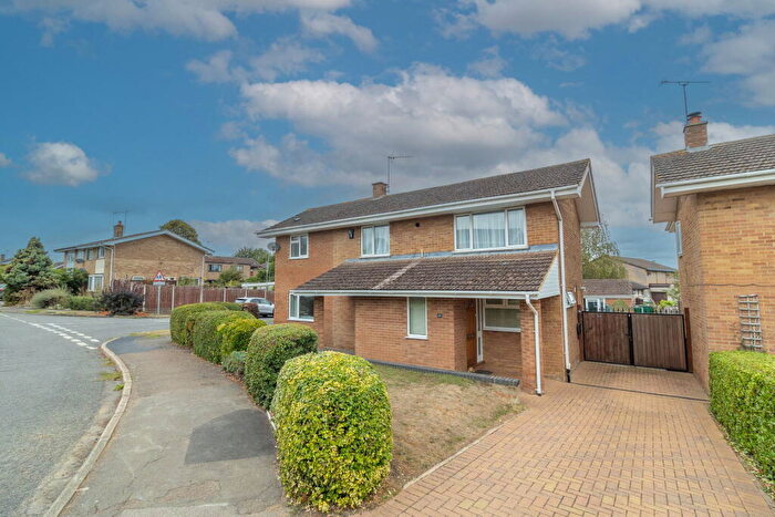 3 Bedroom Detached House For Sale In Meadow View, Potterspury, Towcester, NN12